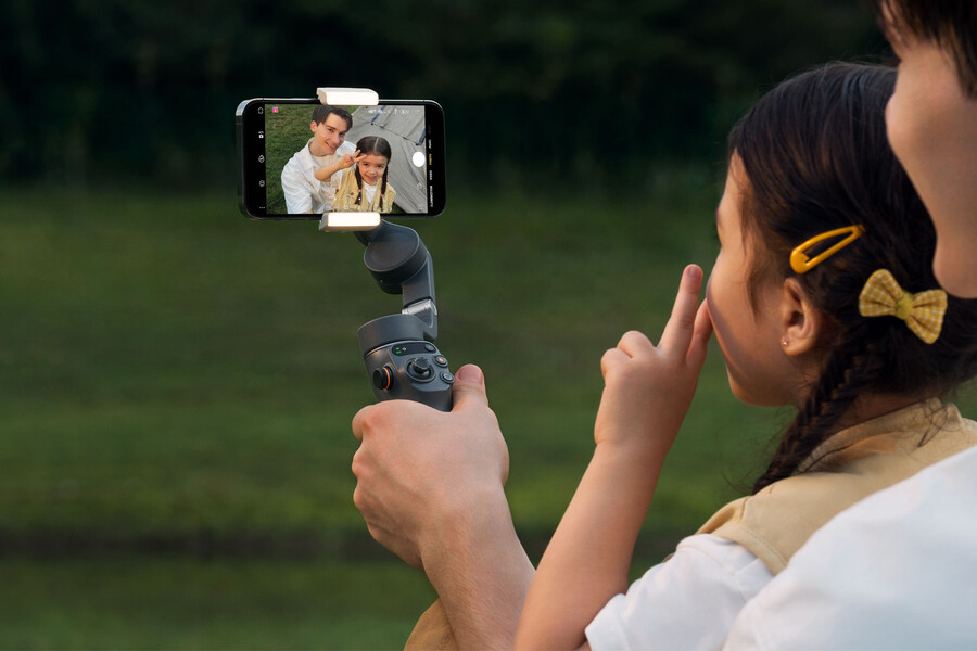 dji om integrierte licht-telefonhalterung